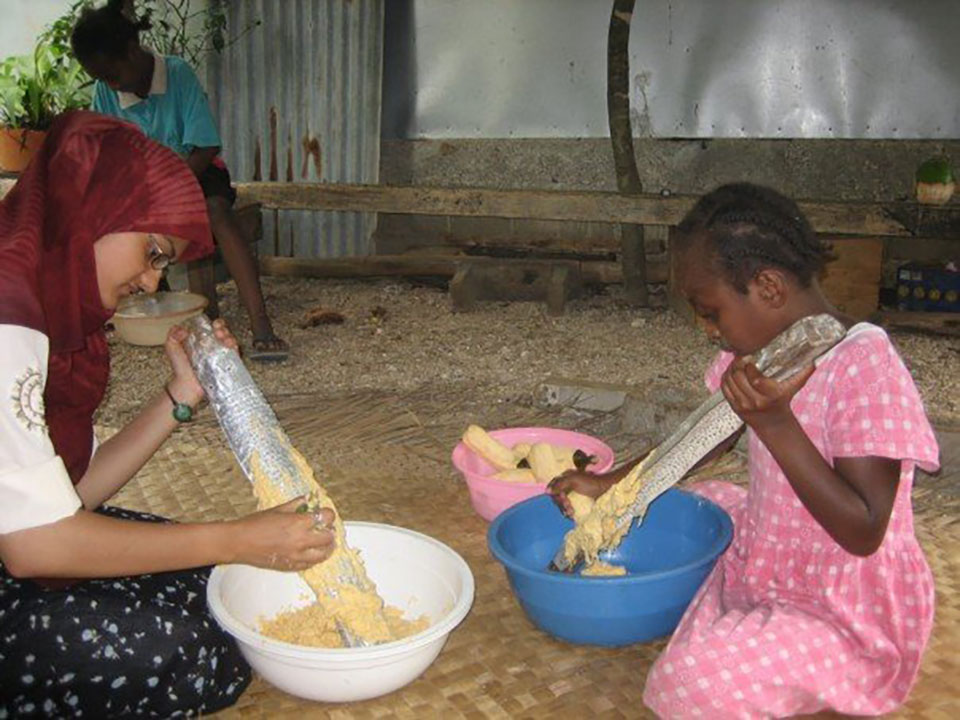 Fatima volunteering abroad